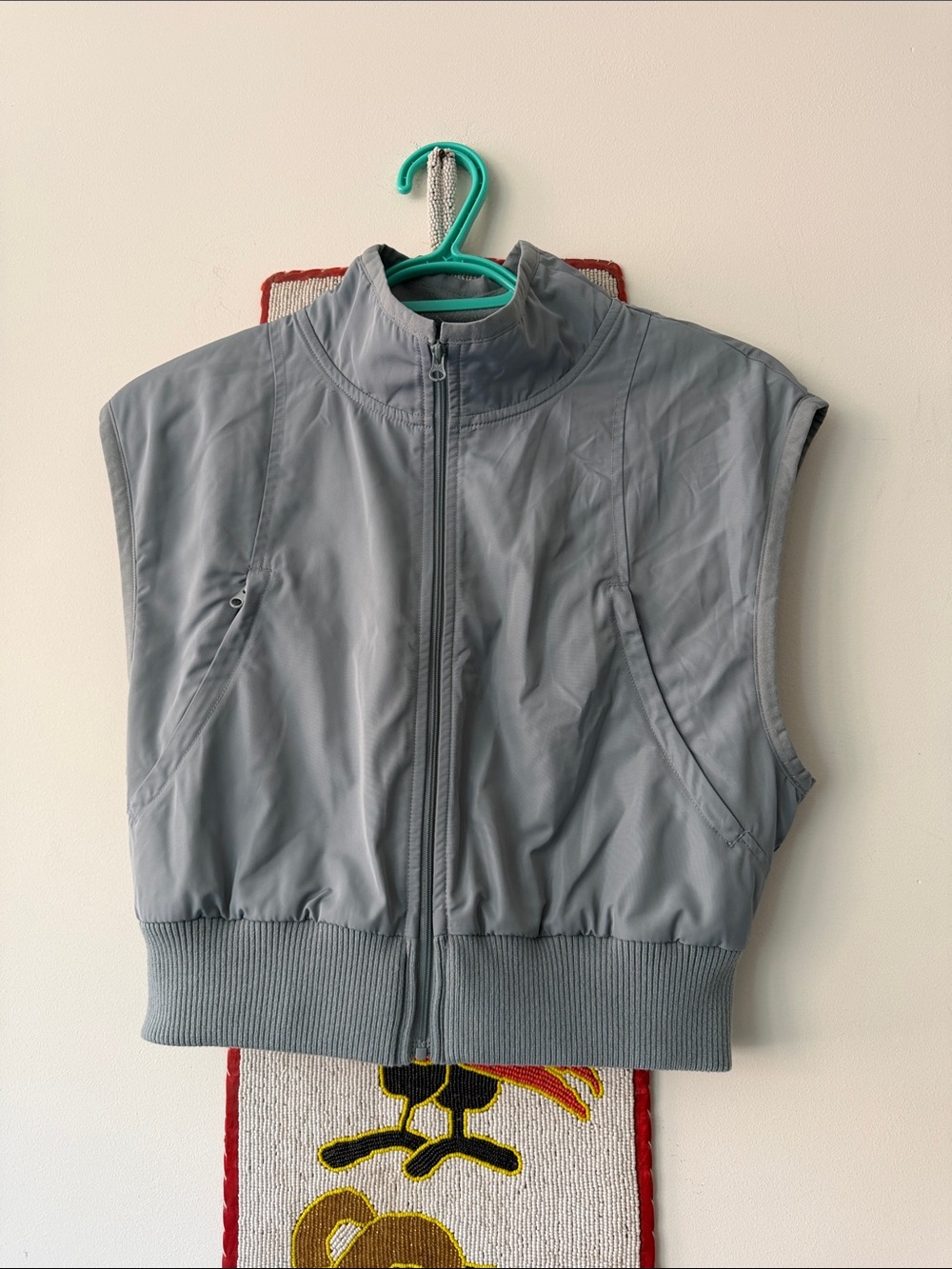 “ALO” Yoga In Motion Vest Color Cosmic Grey